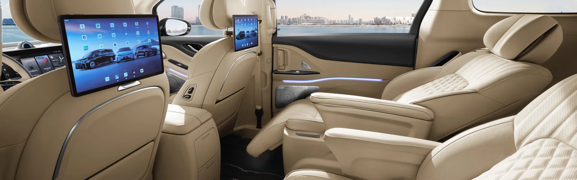 Связаться с нами