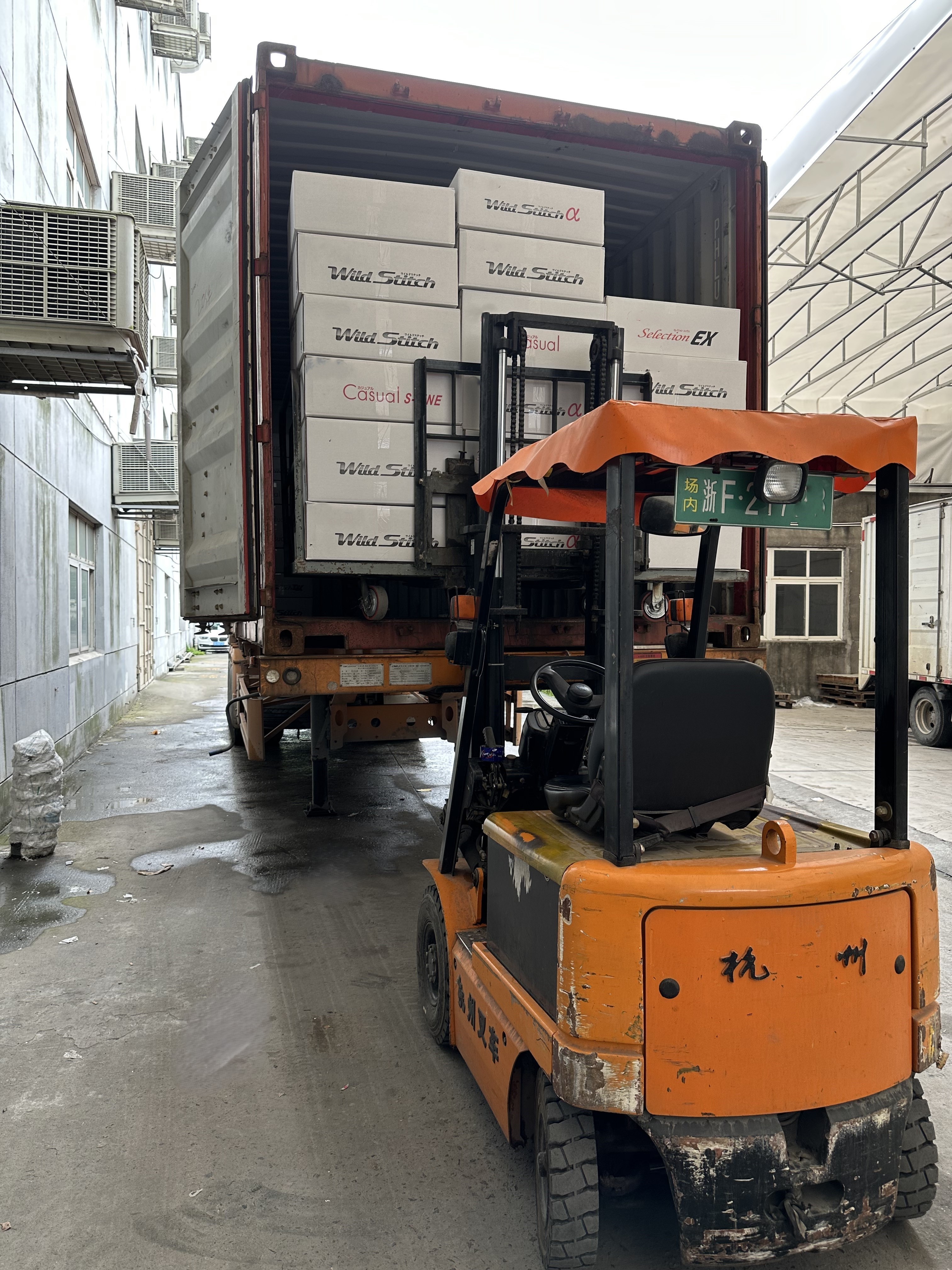 Компания Zhejiang Tianmei Auto Seat Cover Co., Ltd. организует доставку сегодня с гарантией качества и производительности!